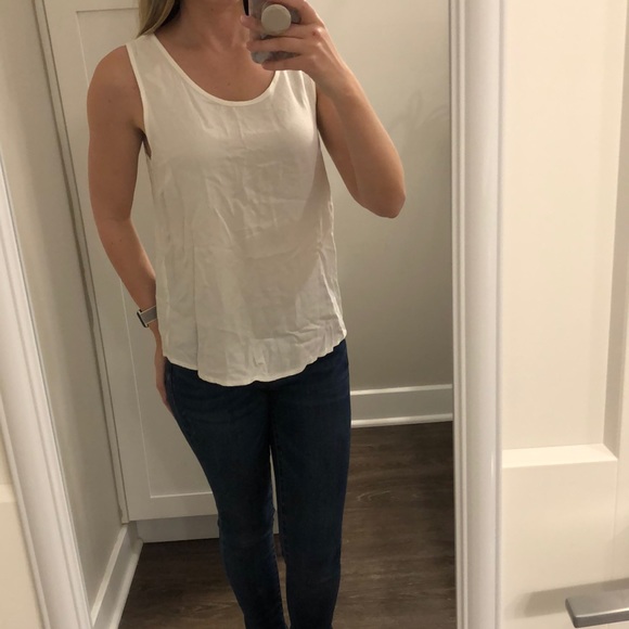 *SOLD* Bundle of 2 Tanks - Picture 2 of 9